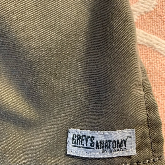 Greys Anatomy Gray/Green Scrubs - Picture 2 of 3